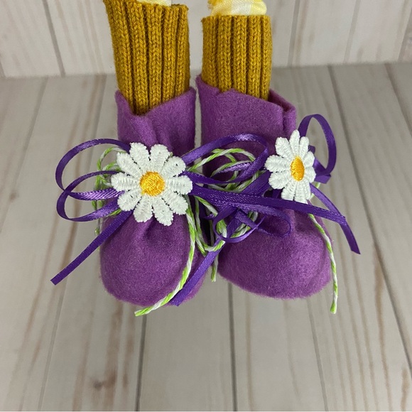 Handmade Girl Gnome Daisy Print Lavender Faux Fur Gingham Spring Cottagecore - Picture 11 of 12